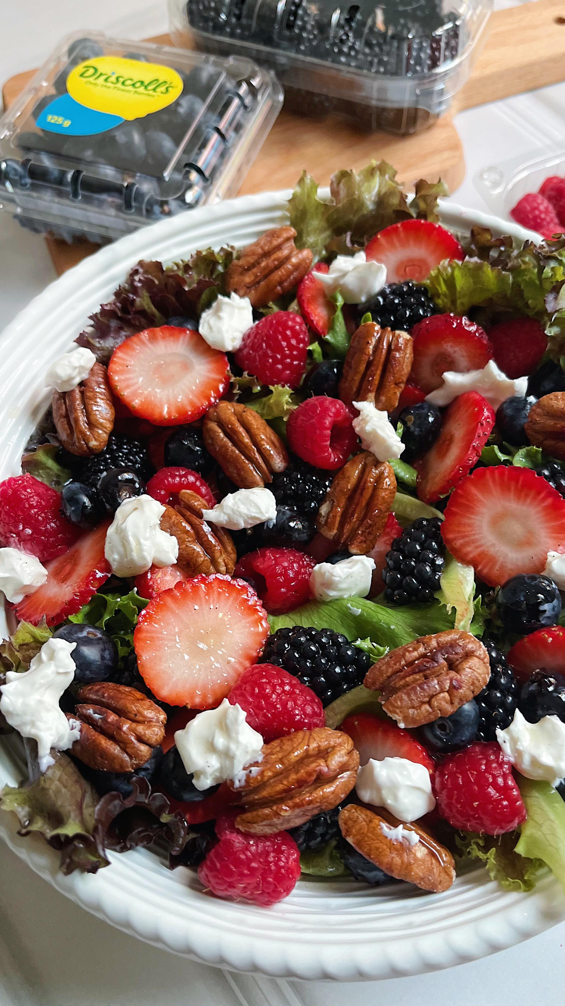 Slowly slipping back on the feed after an unplanned social media break with the most summery mixed berry salad 🥗🤩
This one is full of fresh and juicy @driscollsmiddleeast berries and has a simple lemon vinaigrette dressing 🍋 
The flavour is quite citrusy and is great on it’s own or as a side dish. It’s also quite a pretty and colourful salad… definitely enjoyed experimenting with this one 🍓🫐
.
.
#summerrecipes #saladrecipe  #salad #dubaifoodblogger #recipes #berries #Driscollsmiddleeast #Driscolls  #driscollsberries #strawberrydesertwonders